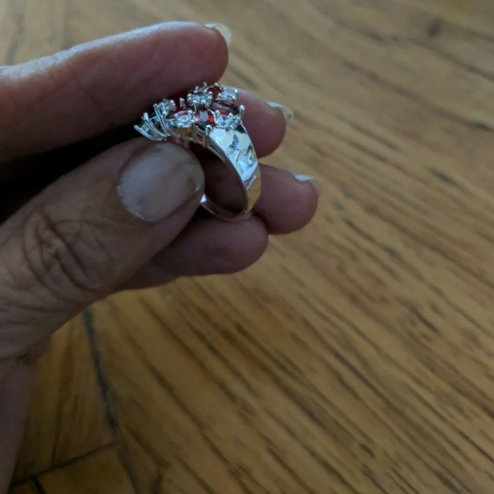 Crystal garnet colored stone ring size 7